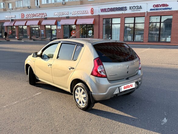 2012 Renault Sandero I, бежевый, 440000 рублей - вид 6