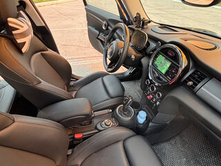 2020 Mini Hatch Cooper III (F55/F56) Рестайлинг, чёрный, 2949000 рублей, вид 5