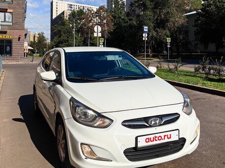 2011 Hyundai Solaris I, белый, 515000 рублей, вид 3