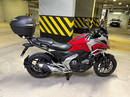 2021 Honda NC 750X, красный, 950000 рублей, вид 3