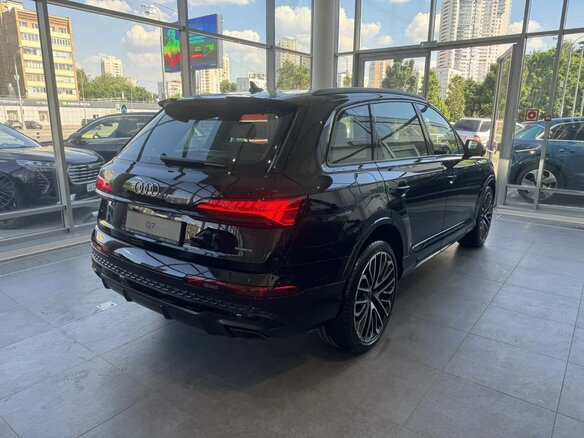 2026 Audi Q7 45 TFSI II (4M) Рестайлинг 2, чёрный, 11600000 рублей - вид 6