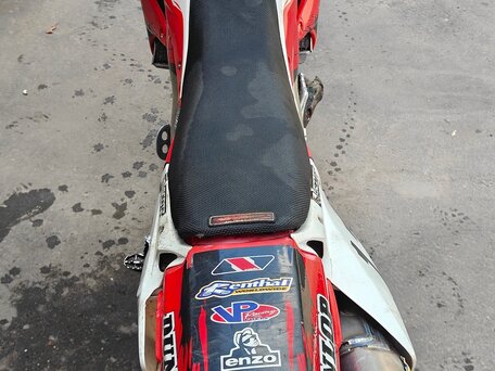 2005 Honda CRF 450R, красный, 210000 рублей, вид 5