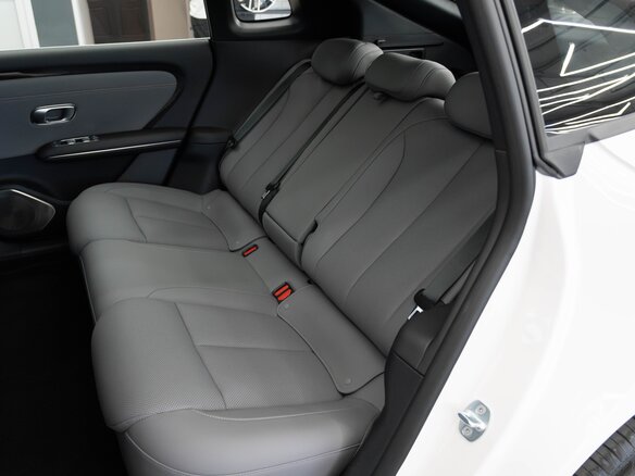 2026 Changan Qiyuan A06 28.39 kWh, белый, 2822000 рублей - вид 21