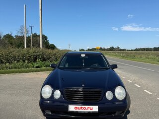 1999 Mercedes-Benz E-Класс 200 II (W210, S210) Рестайлинг, синий, 500000 рублей, вид 3