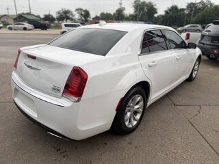 2023 Chrysler 300C II Рестайлинг, белый, 8465000 рублей, вид 5
