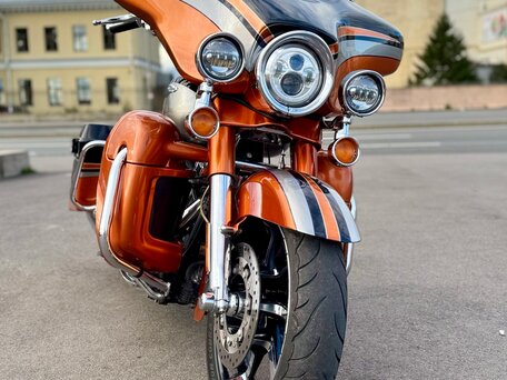 2010 Harley-Davidson CVO Street Glide, оранжевый, 1199000 рублей, вид 3