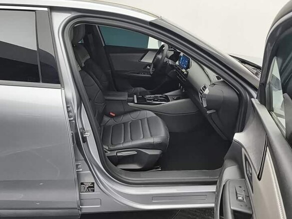 2025 Citroen C5 X, серый, 2115000 рублей - вид 4