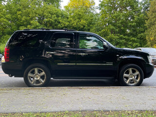 2013 Chevrolet Tahoe 6AT III, чёрный, 1790000 рублей, вид 4
