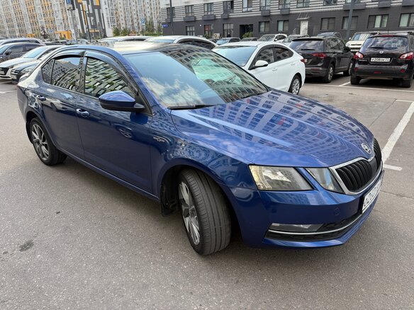 2018 Skoda Octavia III (A7) Рестайлинг, синий, 1549500 рублей - вид 3