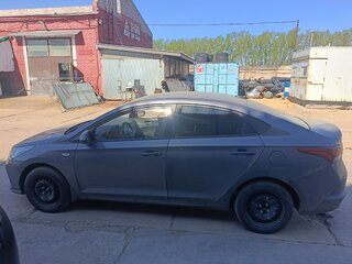 2022 Hyundai Solaris II Рестайлинг, серый, 1299000 рублей, вид 2