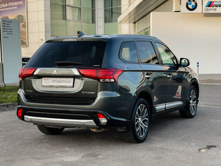 2018 Mitsubishi Outlander III Рестайлинг 2, серый, 1917000 рублей, вид 5