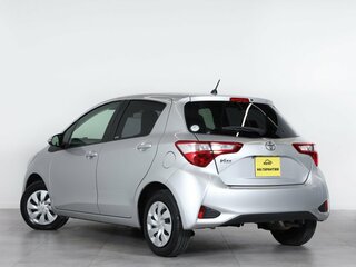 2018 Toyota Vitz III (XP130) Рестайлинг 2, серый, 1199000 рублей, вид 4