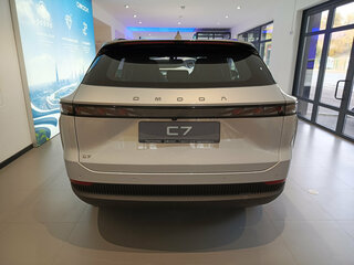 2026 Omoda C7, серебристый, 3299000 рублей, вид 4