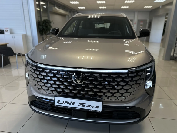 2026 Changan UNI-S I Рестайлинг, коричневый - вид 1