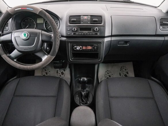 2012 Skoda Fabia II Рестайлинг, красный, 729000 рублей - вид 9