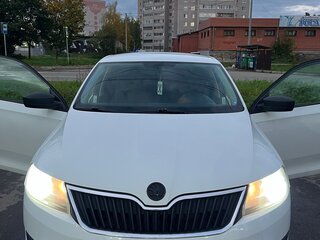 2016 Skoda Rapid I, белый, 700000 рублей, вид 2