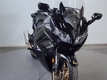 2023 Yamaha FJR1300, чёрный, 1599000 рублей, вид 3