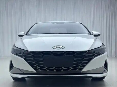 2022 Hyundai Elantra VII (CN7), белый, 1800000 рублей, вид 3