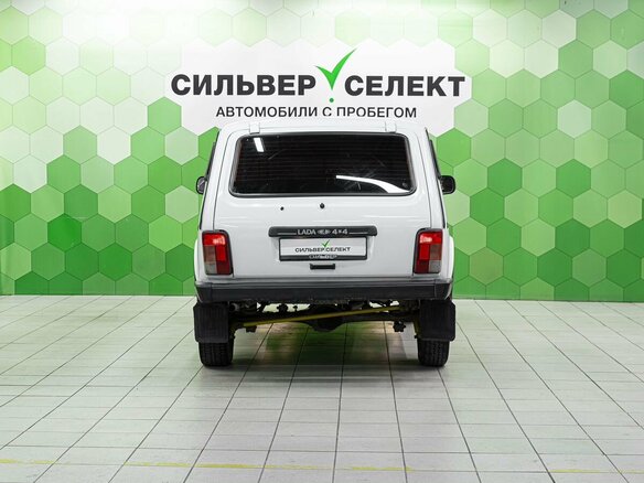2011 Lada (ВАЗ) 2121 (4x4) I Рестайлинг, белый, 320000 рублей - вид 3