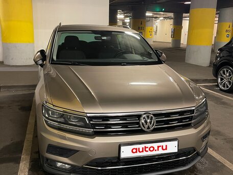 2018 Volkswagen Tiguan II, бежевый, 2050000 рублей, вид 3