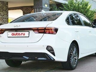 2023 Kia K3 II Рестайлинг, белый, 1830000 рублей, вид 4