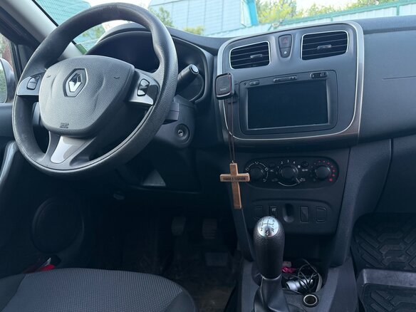 2014 Renault Sandero II, красный, 650000 рублей - вид 6
