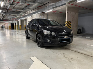 2014 Chevrolet Aveo II, чёрный, 550000 рублей, вид 2