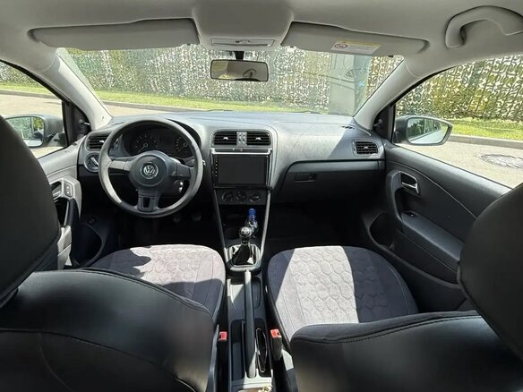 2013 Volkswagen Polo V, серебристый, 850000 рублей - вид 10