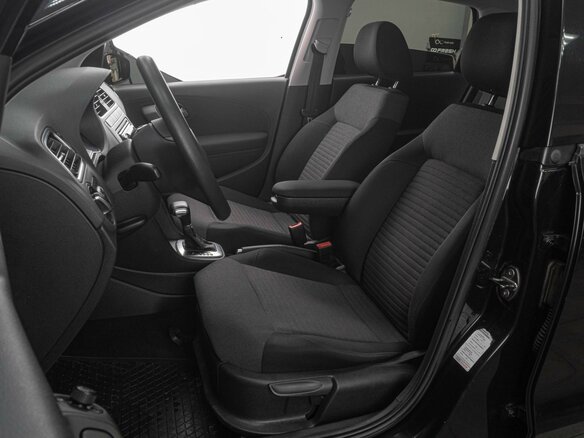 2010 Volkswagen Polo V, чёрный, 599000 рублей - вид 9