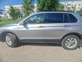 2020 Volkswagen Tiguan II, серый, 2050000 рублей, вид 4