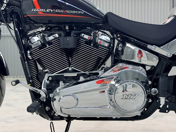 2024 Harley-Davidson Breakout, чёрный - вид 9