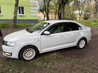 2014 Skoda Rapid I, белый, 800000 рублей, вид 4