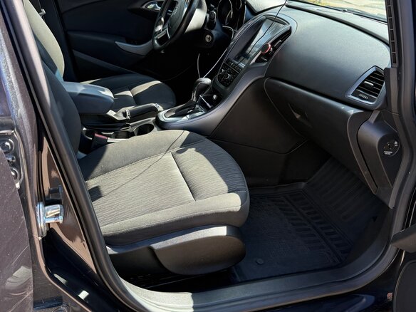 2013 Opel Astra J Рестайлинг, чёрный, 570000 рублей - вид 13
