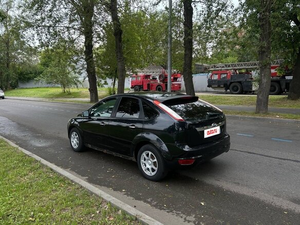 2008 Ford Focus II Рестайлинг, чёрный, 310000 рублей - вид 2