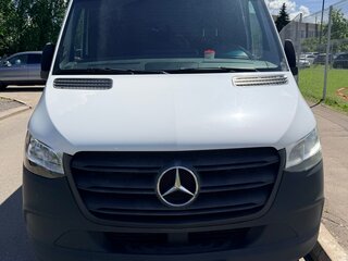 2020 Mercedes-Benz Sprinter, белый, 3160000 рублей, вид 2
