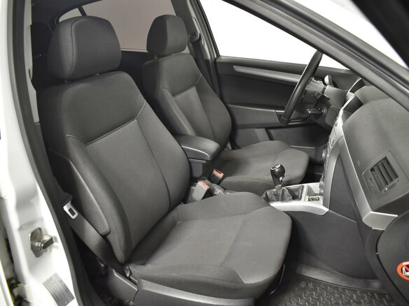 2011 Opel Astra H Рестайлинг, белый - вид 7