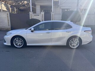 2020 Toyota Camry VIII (XV70), белый, 3357000 рублей, вид 3