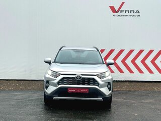 2020 Toyota RAV4 V (XA50), серебристый, 3800000 рублей, вид 4