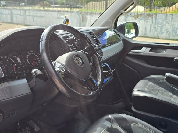 2019 Volkswagen Multivan T6, чёрный, 4200000 рублей - вид 8