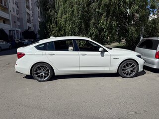 2010 BMW 5 серии Gran Turismo 535i xDrive VI (F10/F11/F07), белый, 950000 рублей, вид 3