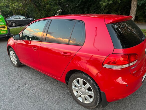 2009 Volkswagen Golf VI, красный, 730000 рублей - вид 13