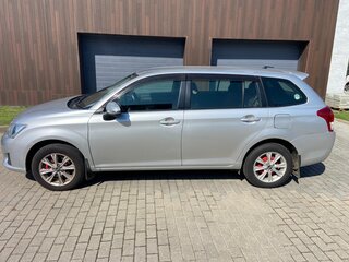 2014 Toyota Corolla Fielder XI (E160, E170, E180), серый, 950000 рублей, вид 4