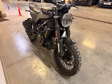 2023 Husqvarna Svartpilen 401, чёрный, 550000 рублей, вид 2