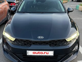 2020 Kia K5 III, синий, 2520000 рублей, вид 4