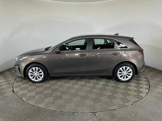 2018 Kia Ceed III, коричневый, 1890000 рублей, вид 5