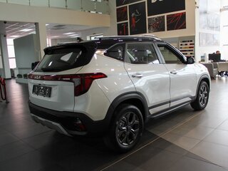 2025 Kia Seltos I Рестайлинг, белый, 2949000 рублей, вид 4