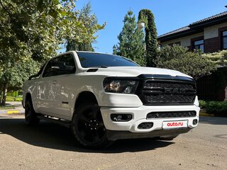 2021 Ram 1500 Crew Cab V, белый, 5400000 рублей, вид 1