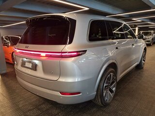 2023 Li Auto (Lixiang) L9 44.5 kWh I, серебристый, 7399999 рублей, вид 4