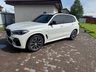 2019 BMW X5 30d IV (G05/G18), белый, 5500000 рублей, вид 1