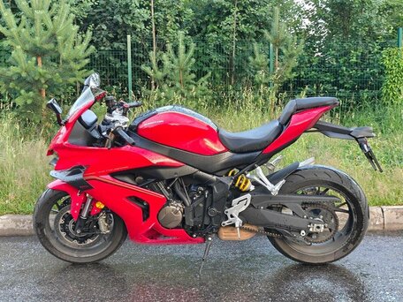 2025 QJMotor SRK 800 RR, красный, 719000 рублей, вид 2